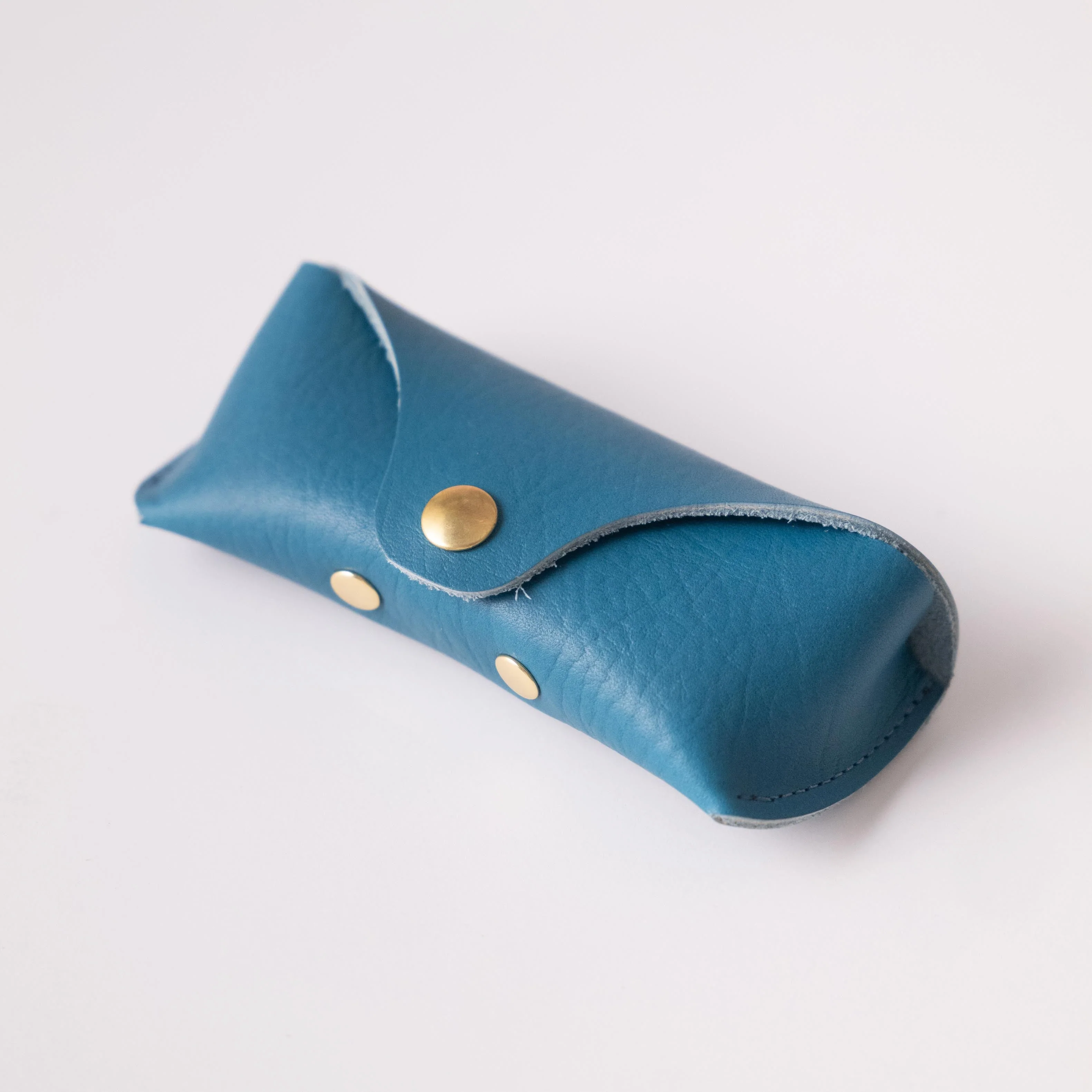 Aqua Bullhide Sunglasses Case - Image 3