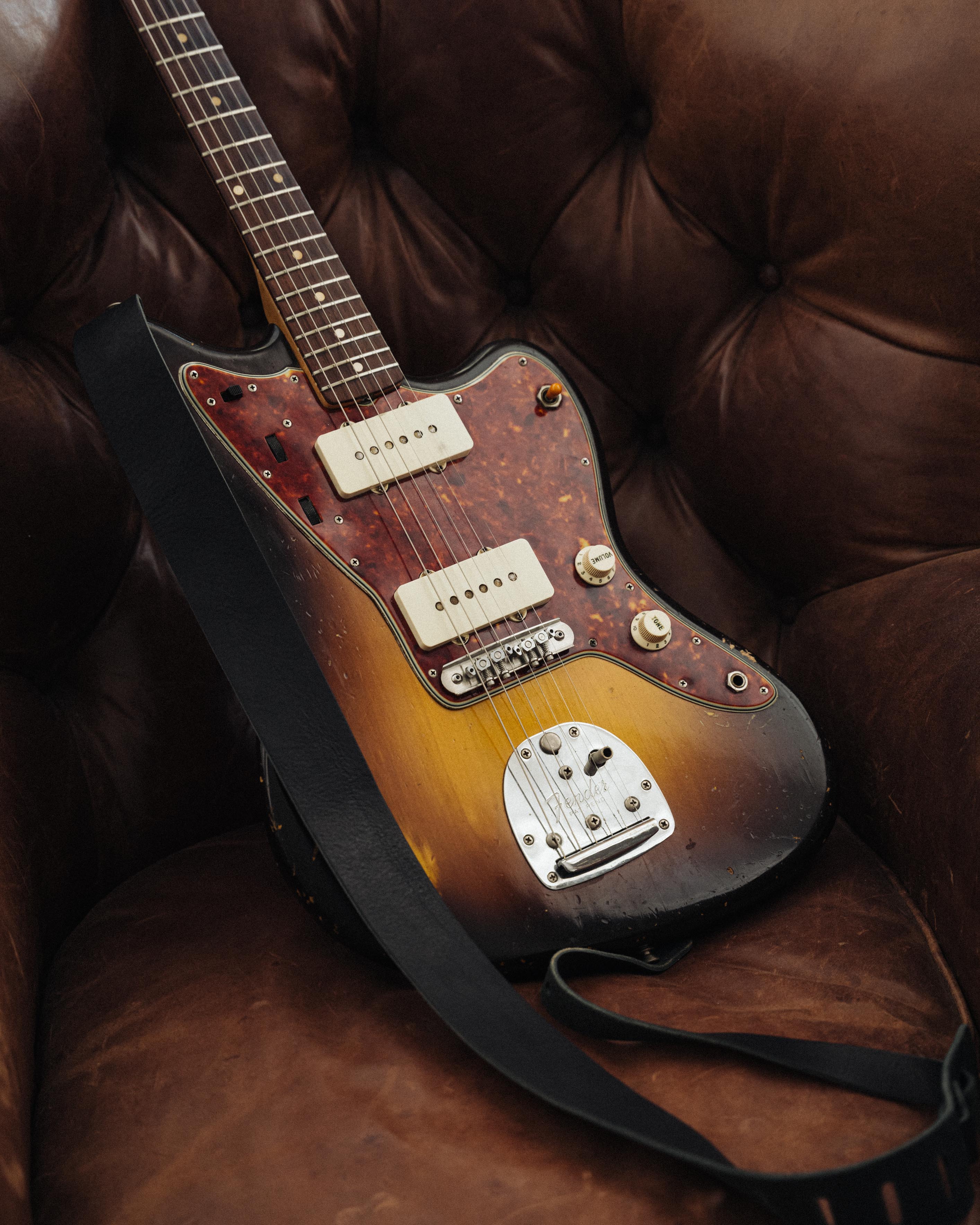 Black 2" Guitar Strap - Image 3