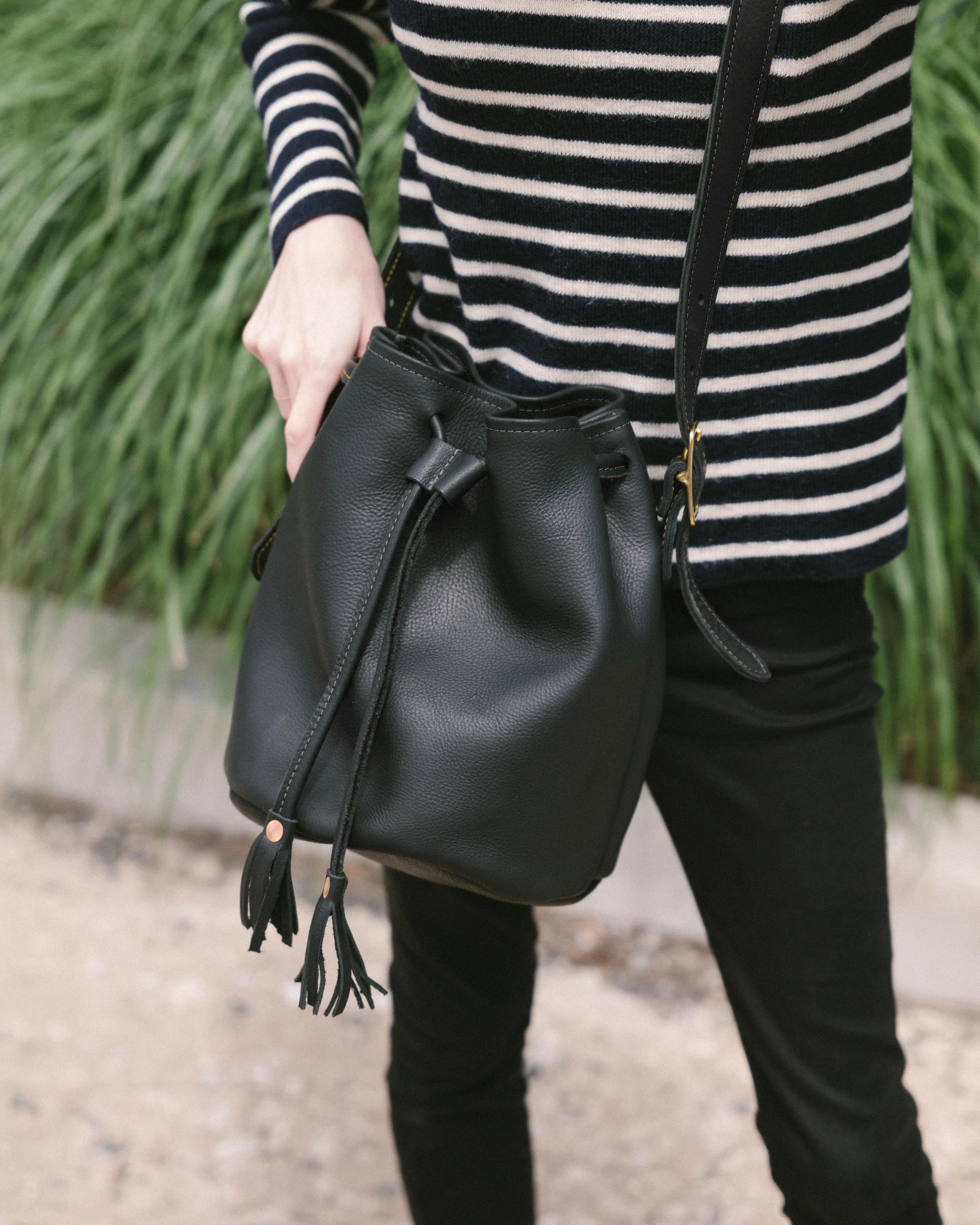 Black Kodiak Bucket Bag - Image 9