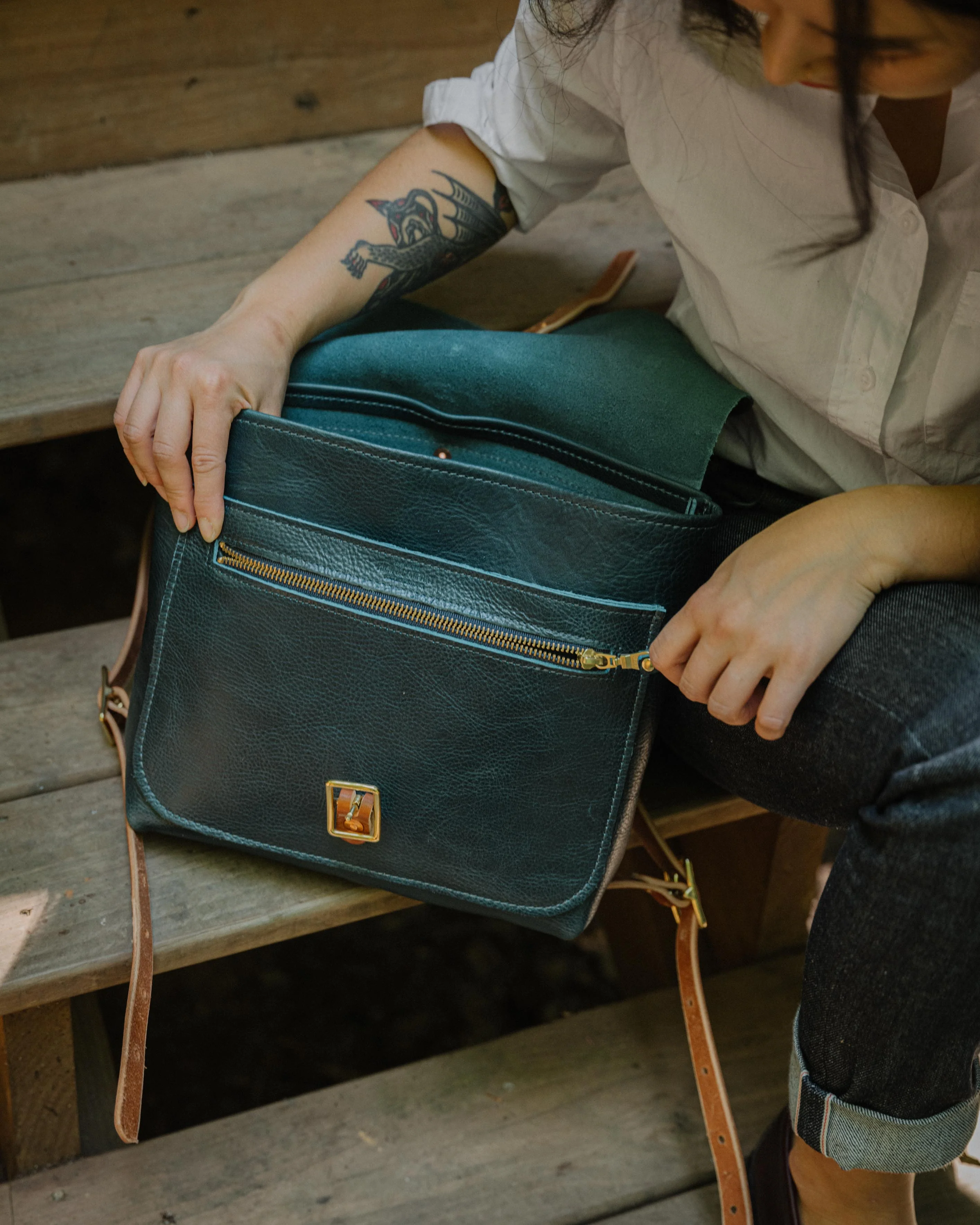 Dark Teal Bulldog Leather Backpack - Image 9