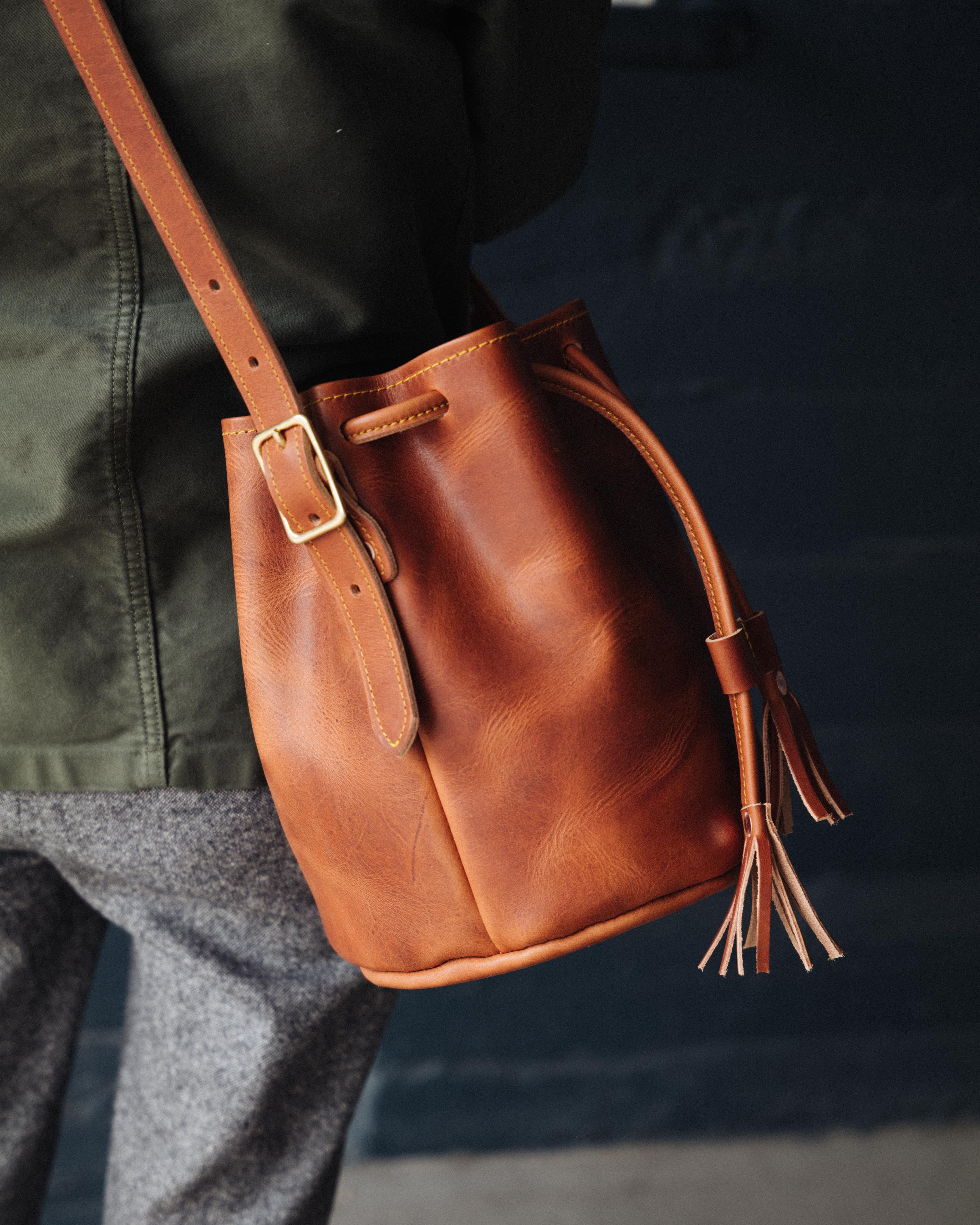 English Tan Dublin Bucket Bag - Image 7