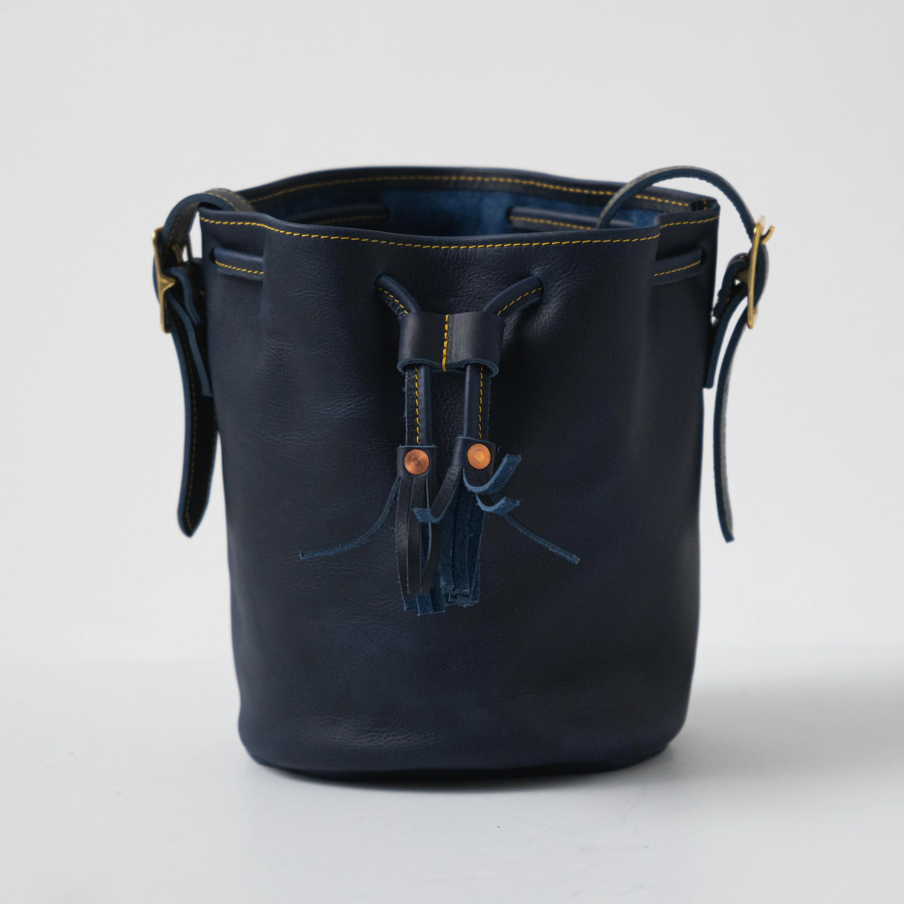 Navy Kodiak Bucket Bag - Image 4