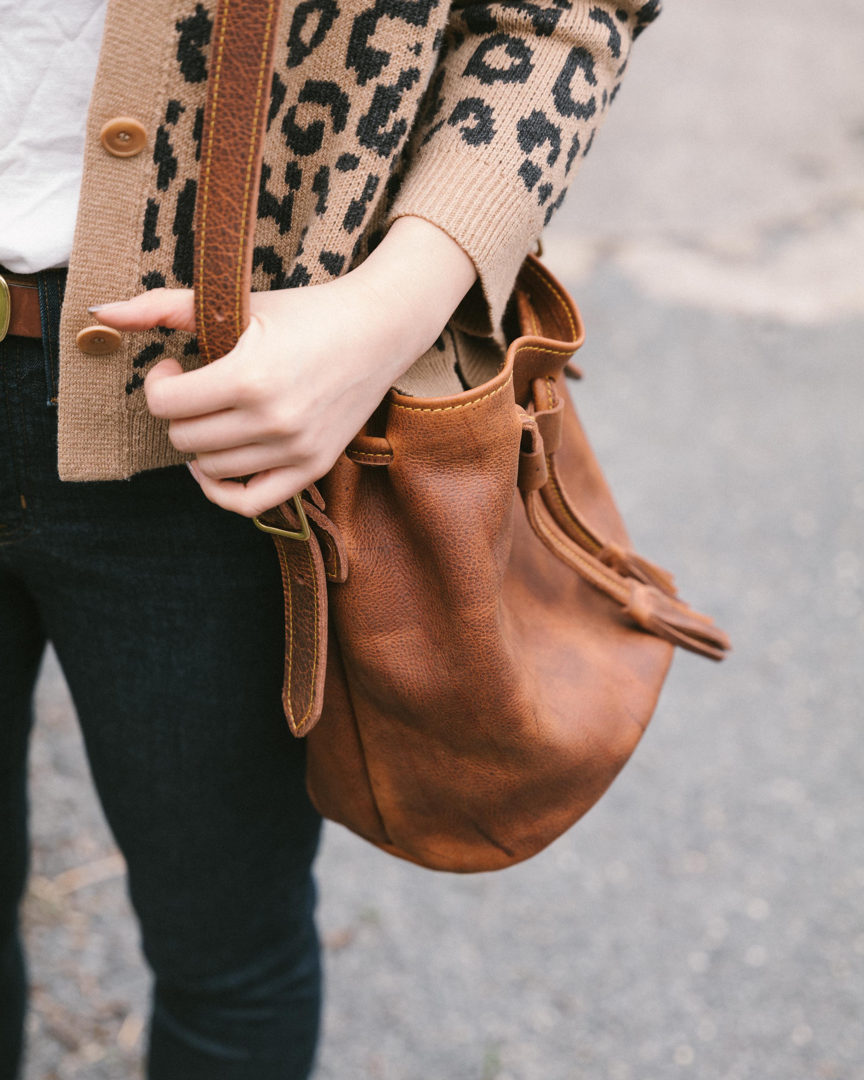 Tan Kodiak Bucket Bag - Image 12