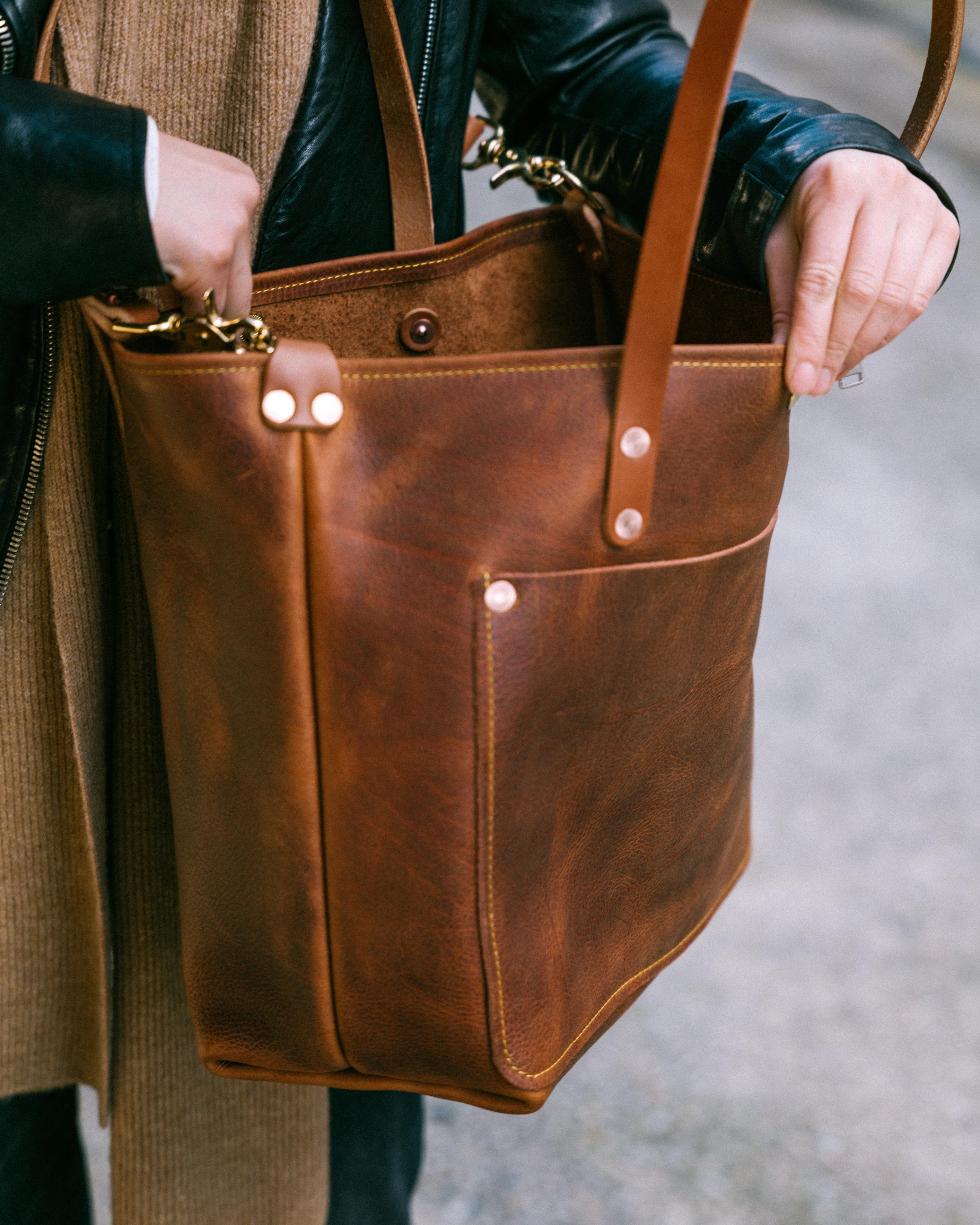 Tan Kodiak Travel Tote - Image 14